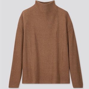 Uniqlo soft-knitted fleece high-neck long-sleeved tshirt